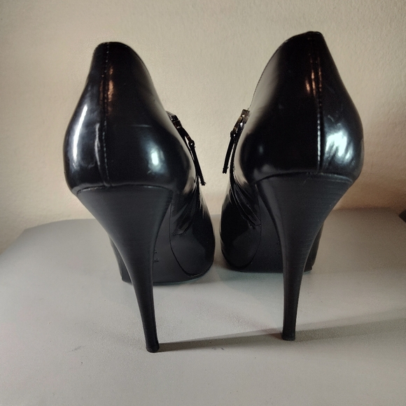 Fendi Solid Black Patent Leather Bootie Peep Toe Stiletto Heels Women's Sz 9 - Picture 4 of 9